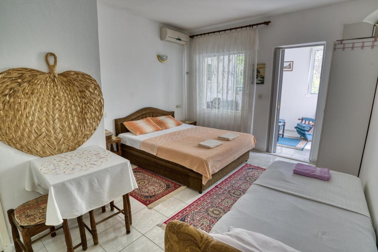 Guest House Vukovic Petrovac Exterior foto