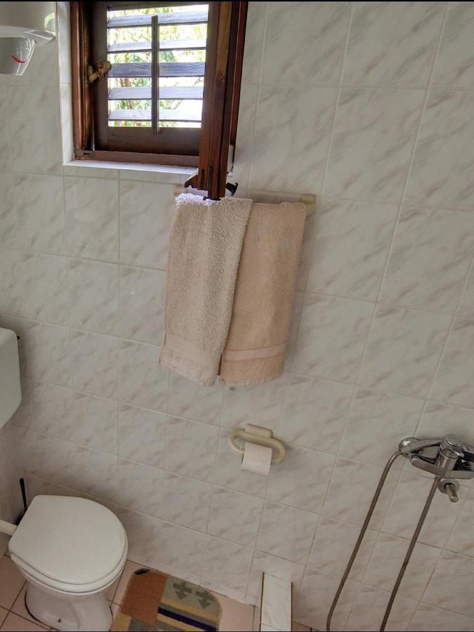 Guest House Vukovic Petrovac Exterior foto