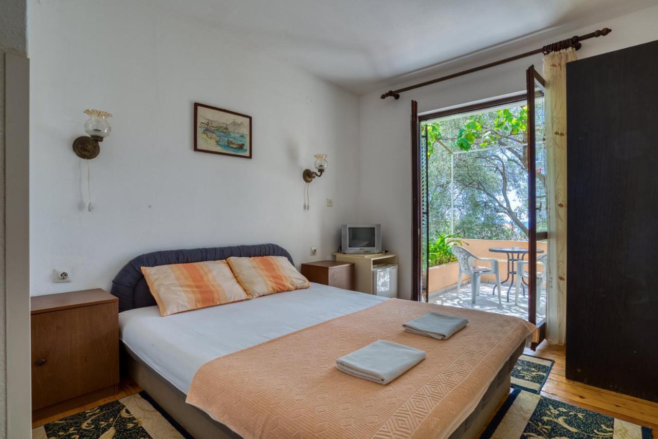 Guest House Vukovic Petrovac Exterior foto