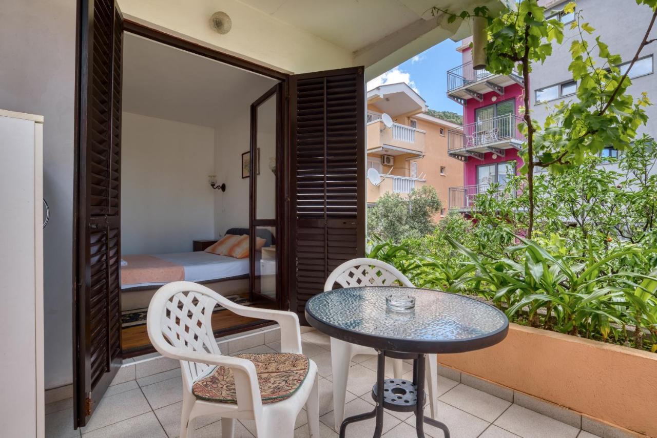 Guest House Vukovic Petrovac Exterior foto