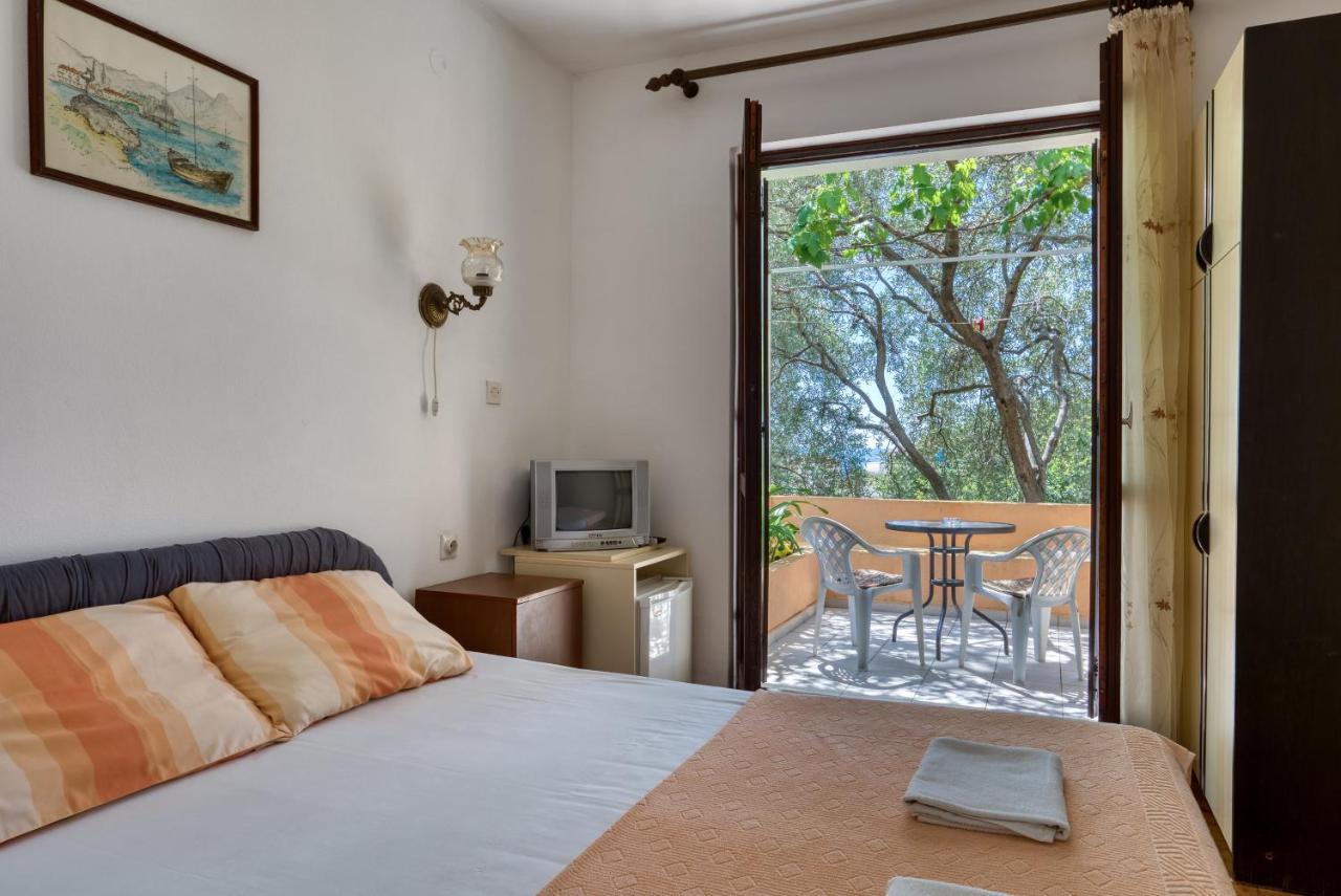 Guest House Vukovic Petrovac Exterior foto